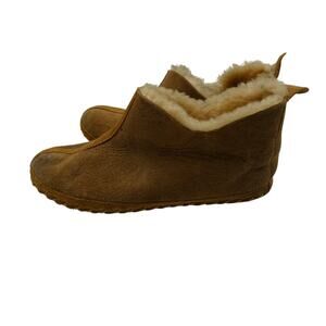 L.L. Bean women's moccasin, size 10